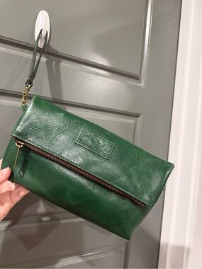 Patricia Nash Emerald Green Leather Wristlet Clutch